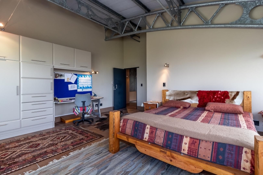 4 Bedroom Property for Sale in Plattekloof Western Cape